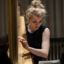 Magdalena Hoffmann: CD mit barocker Harfenmusik und Benefizaktion