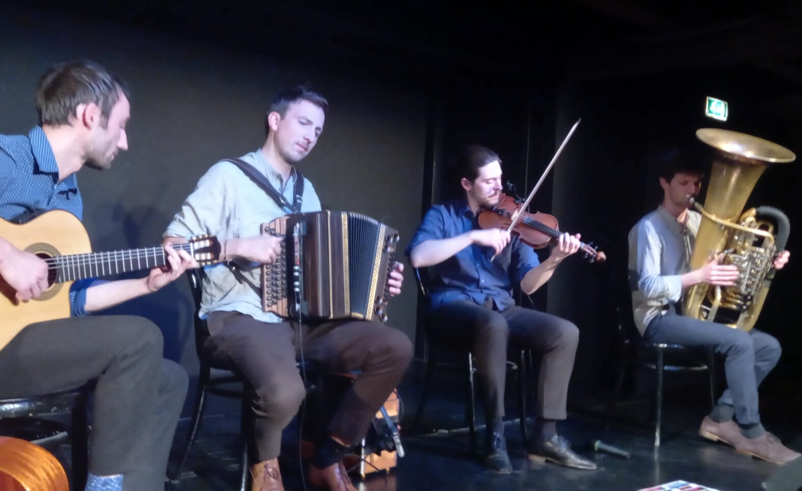 Band „Maxjoseph“ begeistert im Altstadttheater mit eigenständiger Volksmusik