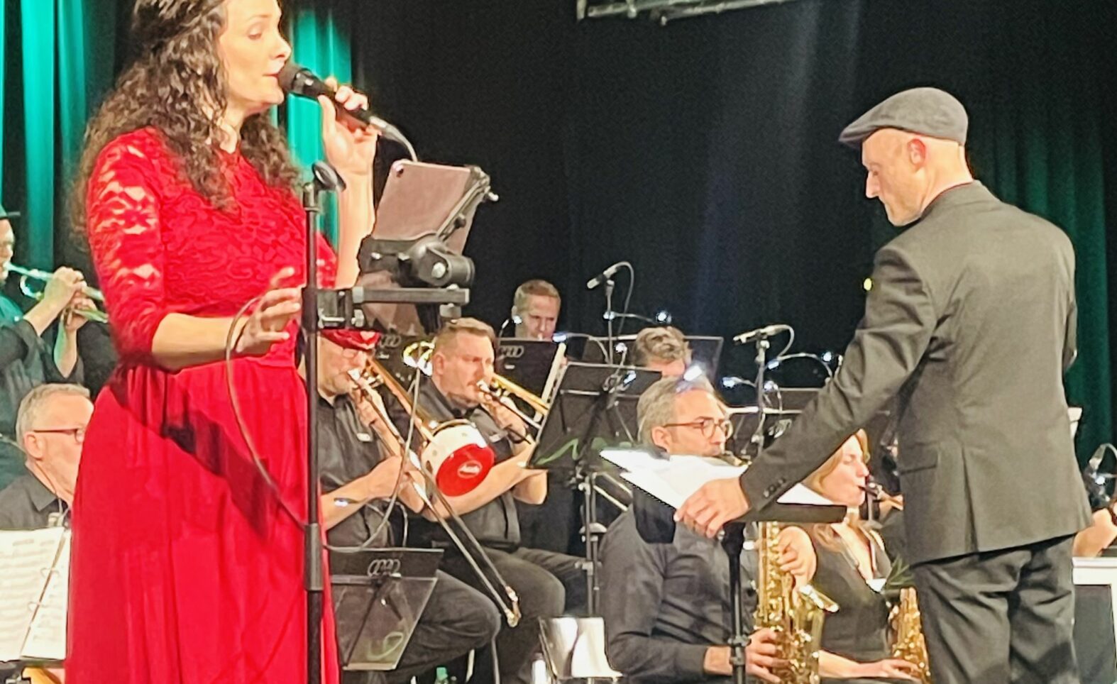 Audi Big Band und Christina Jung beeindrucken