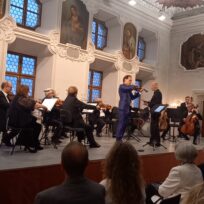 Folklore auf die Spitze getrieben: Ein virtuos-furioser Abend mit Benjamin Schmid und dem Ensemble del Arte