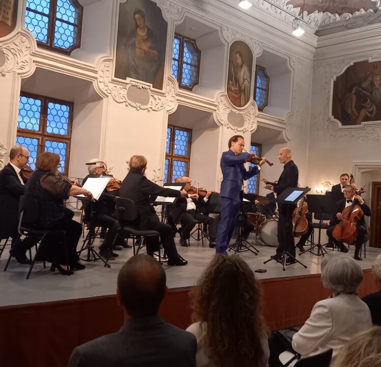 Folklore auf die Spitze getrieben: Ein virtuos-furioser Abend mit Benjamin Schmid und dem Ensemble del Arte