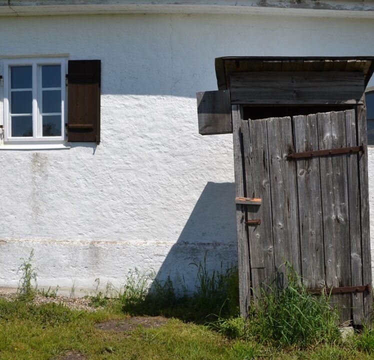 Haus im Moos: „Geschichte(n) rund ums Klo