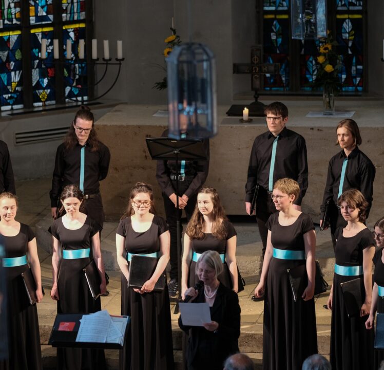 Neuer Sound: Jugendkammerchor Ingolstadt verzaubert mit „Thank you for the Music“ in der Matthäuskirche