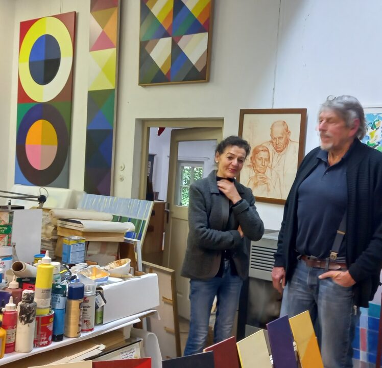 Familienausstellung der Ingolstädter Künstlerfamilie Schölss in Gempfing