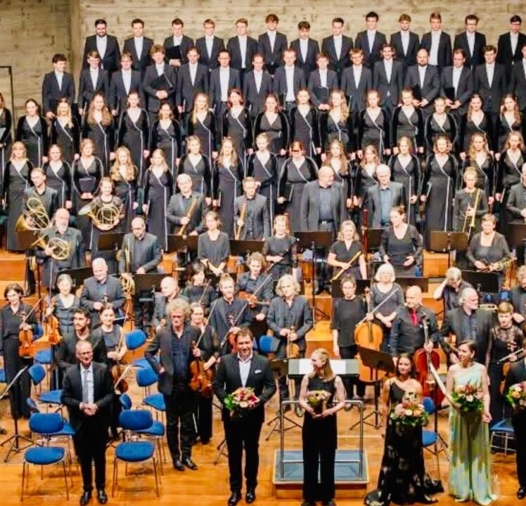 Glanzvoll:Die Audi-Jugendchorakademie mit „Elias“