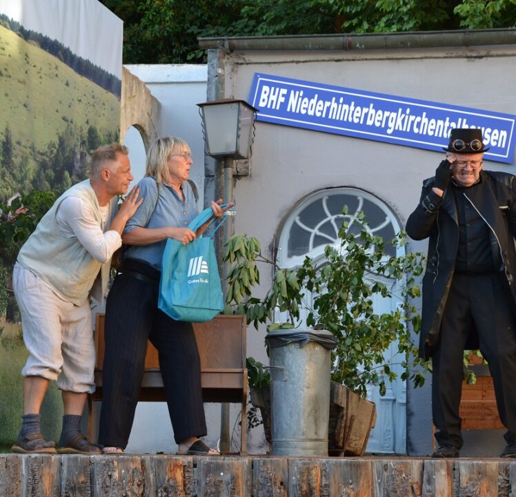 Freilichttheater in Obereichstätt: Die Bibertreiber spielen „GleisGeisterei“