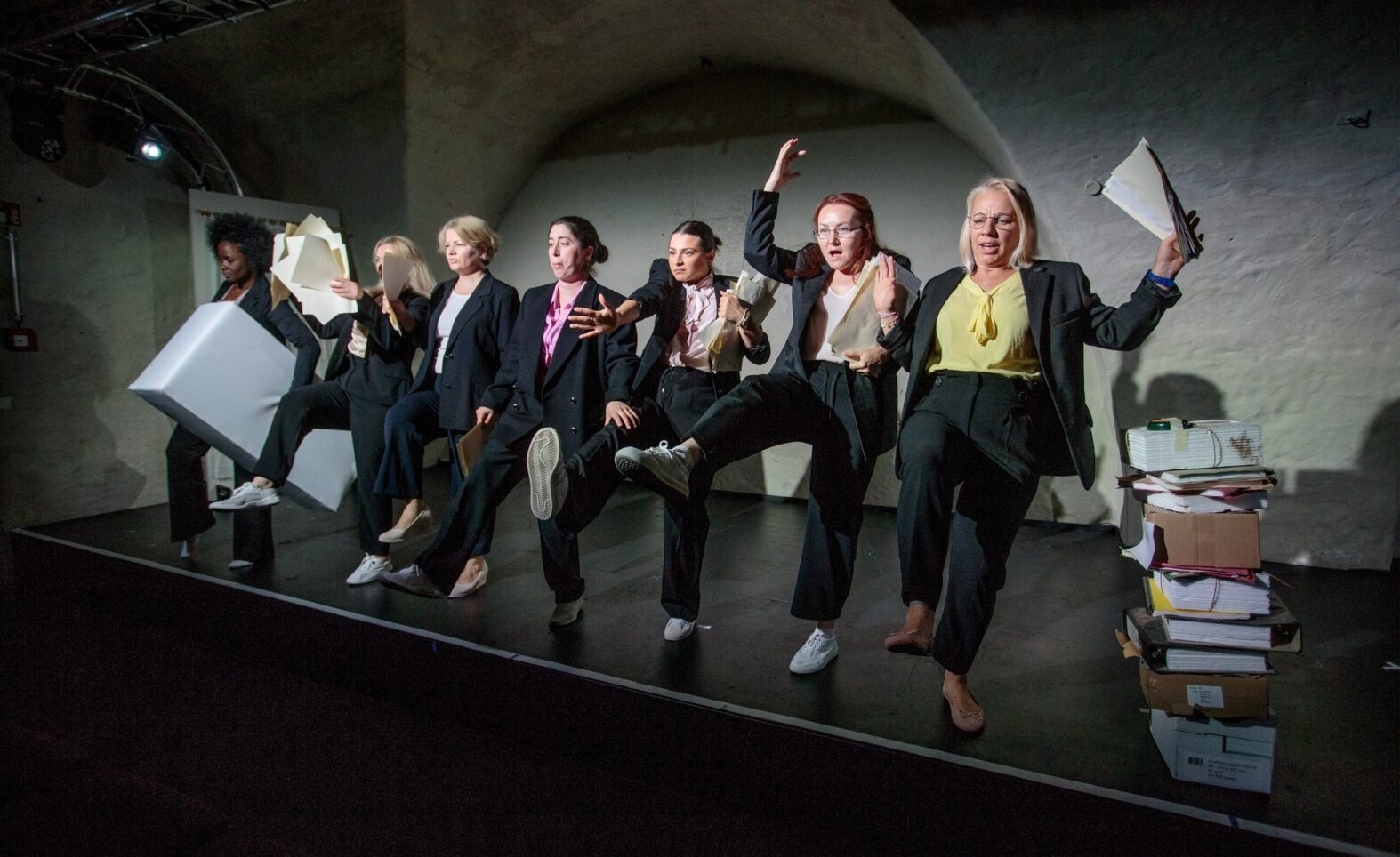 Interkultereller Spielclub des Stadttheaters Ingolstadt: (un)HEIMlich WIR