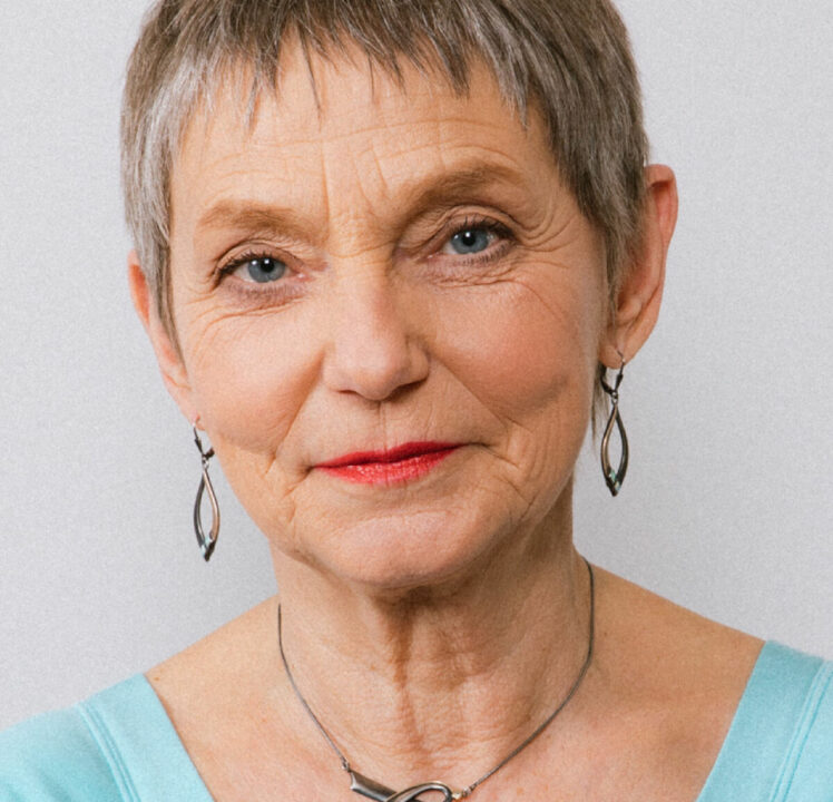 Hinter den Kulissen des Stadttheaters Teil 2: Souffleuse Ulrike Deschler