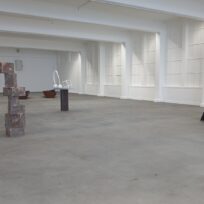 „A Matter of Perspektive“: Alf Lechner und seine Zeitgenossen. Gespräch mit Kurator Dominik Bais über neue Ausstellung im Lechner-Museum