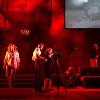 Eröffnungspremiere „Nibelungen – Rang und Drang“ Gespräch mit Regisseur Gustav Rueb