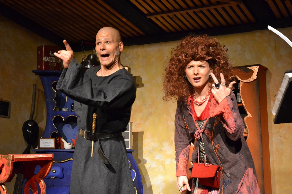 Hofmühlbühne Eichstätt mit magisch-theatralem Dinner „Hexenschmaus“
