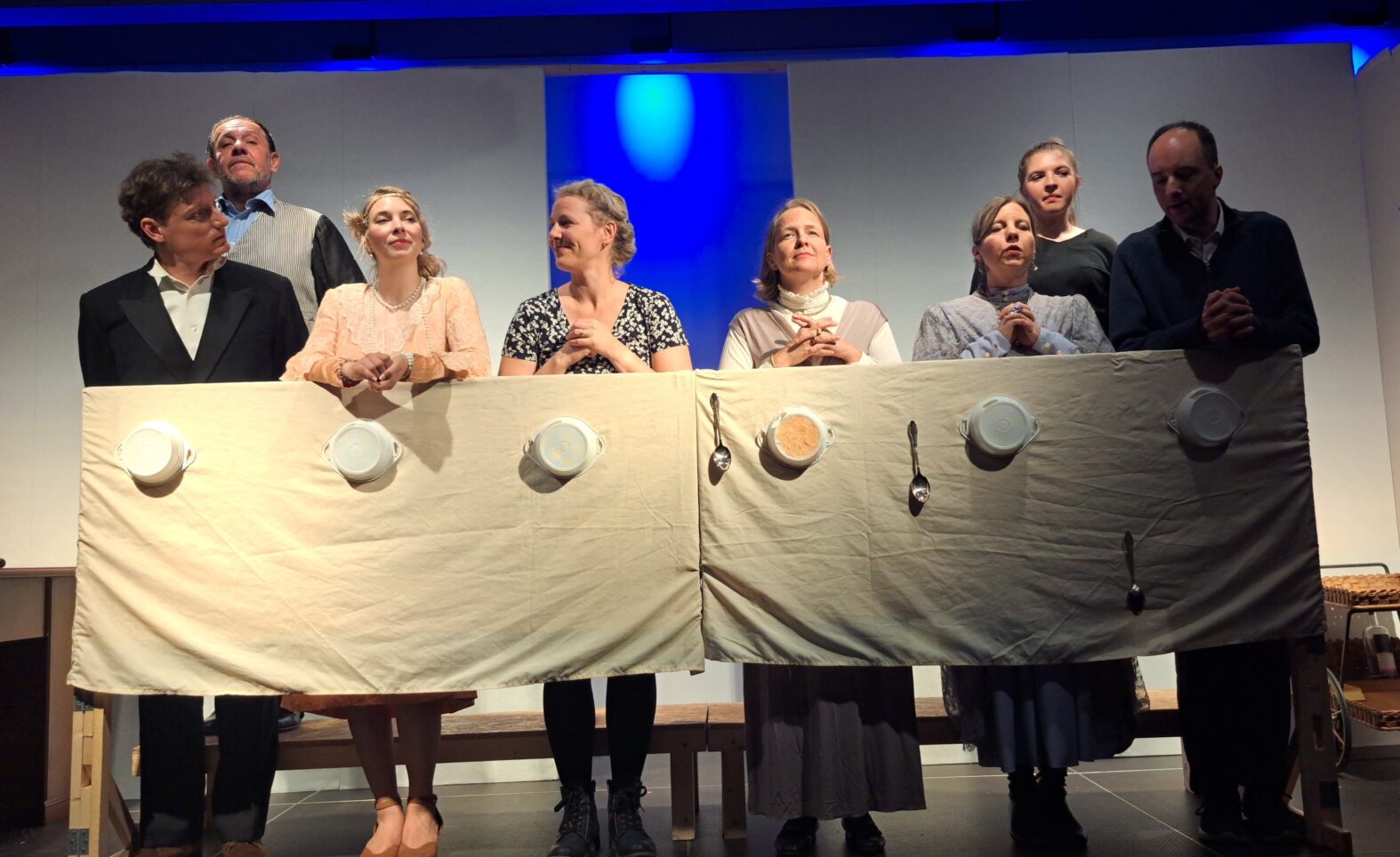 Theatergruppe Szenenwechsel spielt „John Stanky, Privatdetektiv“ im Bürgerhaus Wettstetten