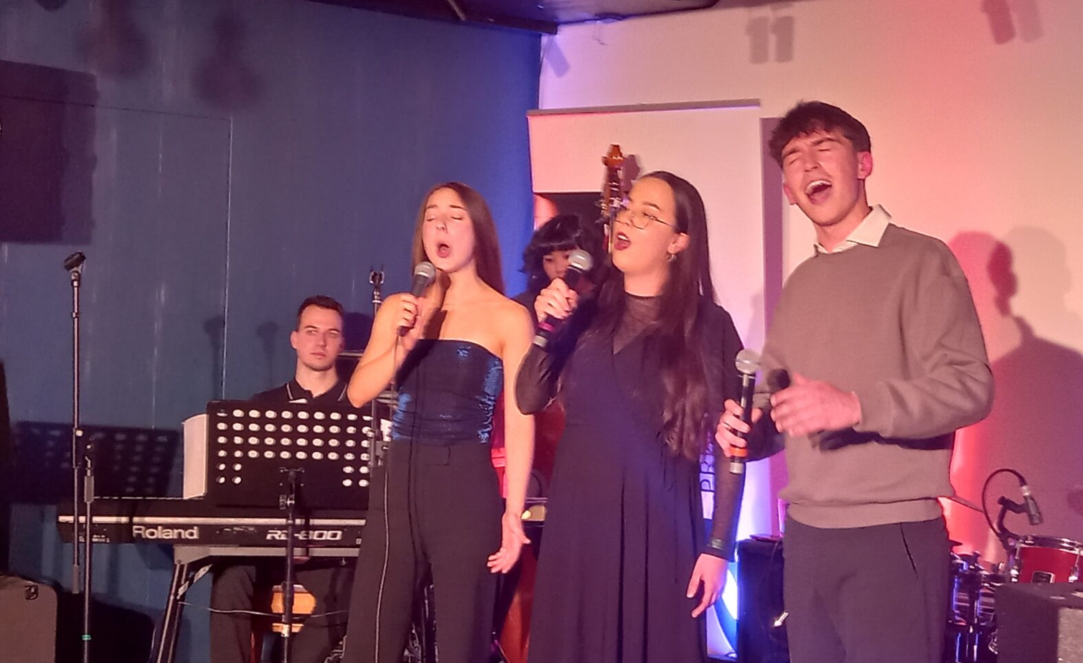 Jazz in den Kneipen mit Salomea, Isabel Casas, dem Vocal Lab und Maxi Pongratz