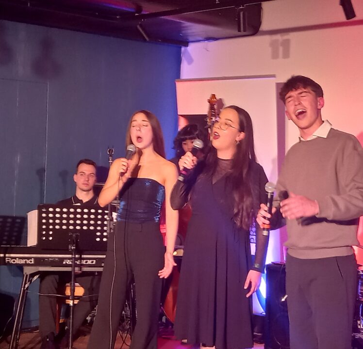 Jazz in den Kneipen mit Salomea, Isabel Casas, dem Vocal Lab und Maxi Pongratz