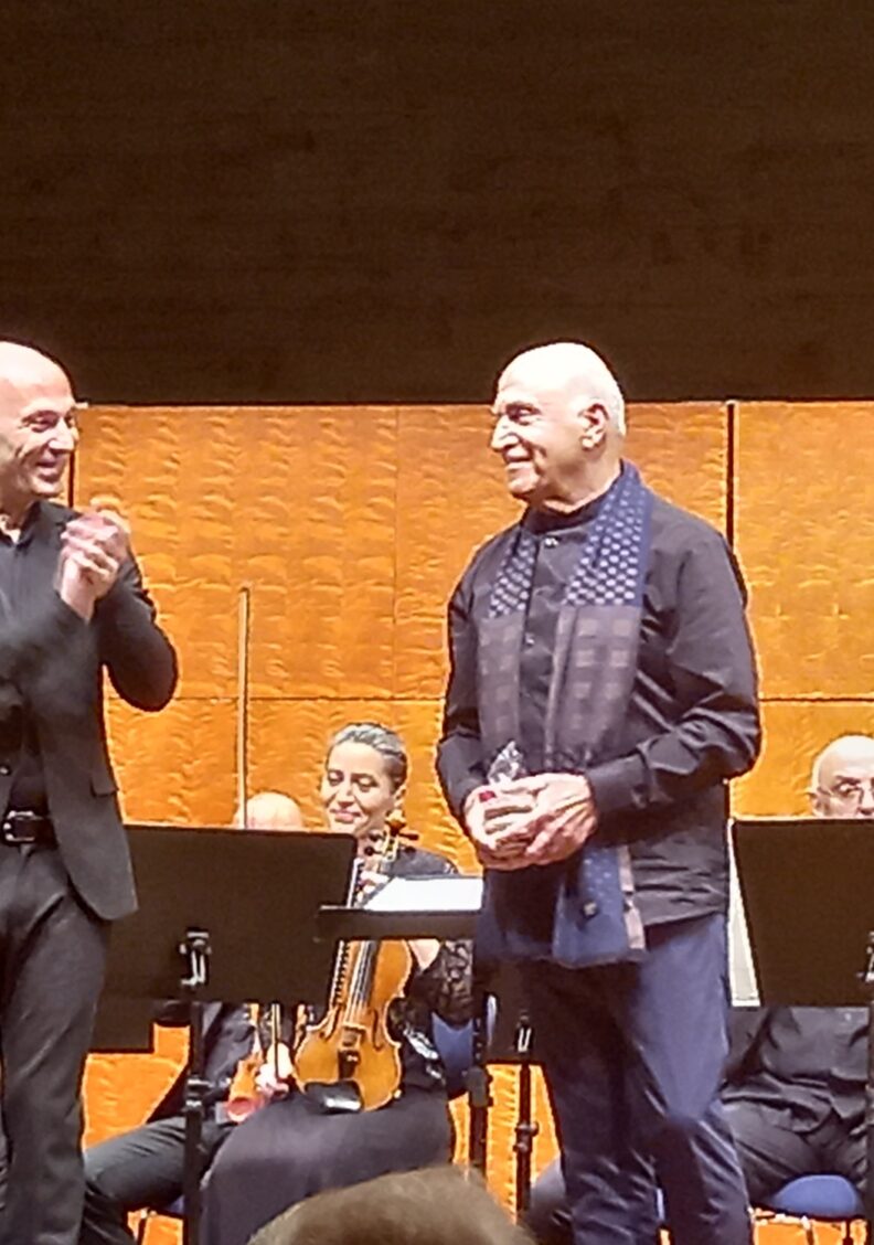 Uraufführung eines Flötenkonzerts von J. Bardanashvili von Ariel Zuckermann mit Kammerphilharmonie Ingolstadt