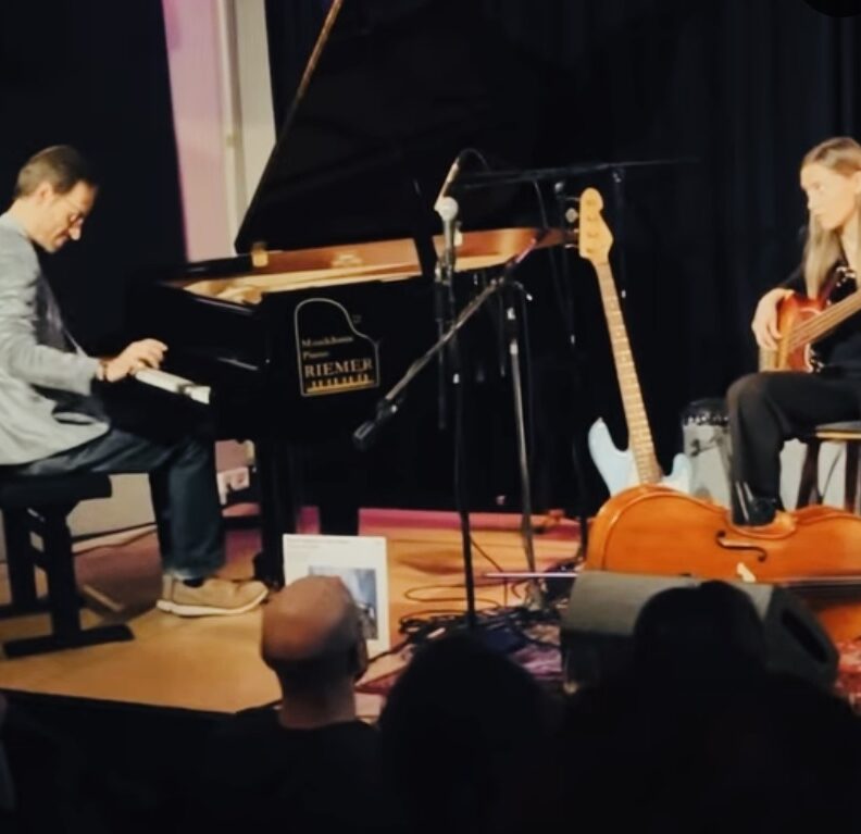 Julia Hofer und David Helbock bei Jazz in den Kneipen