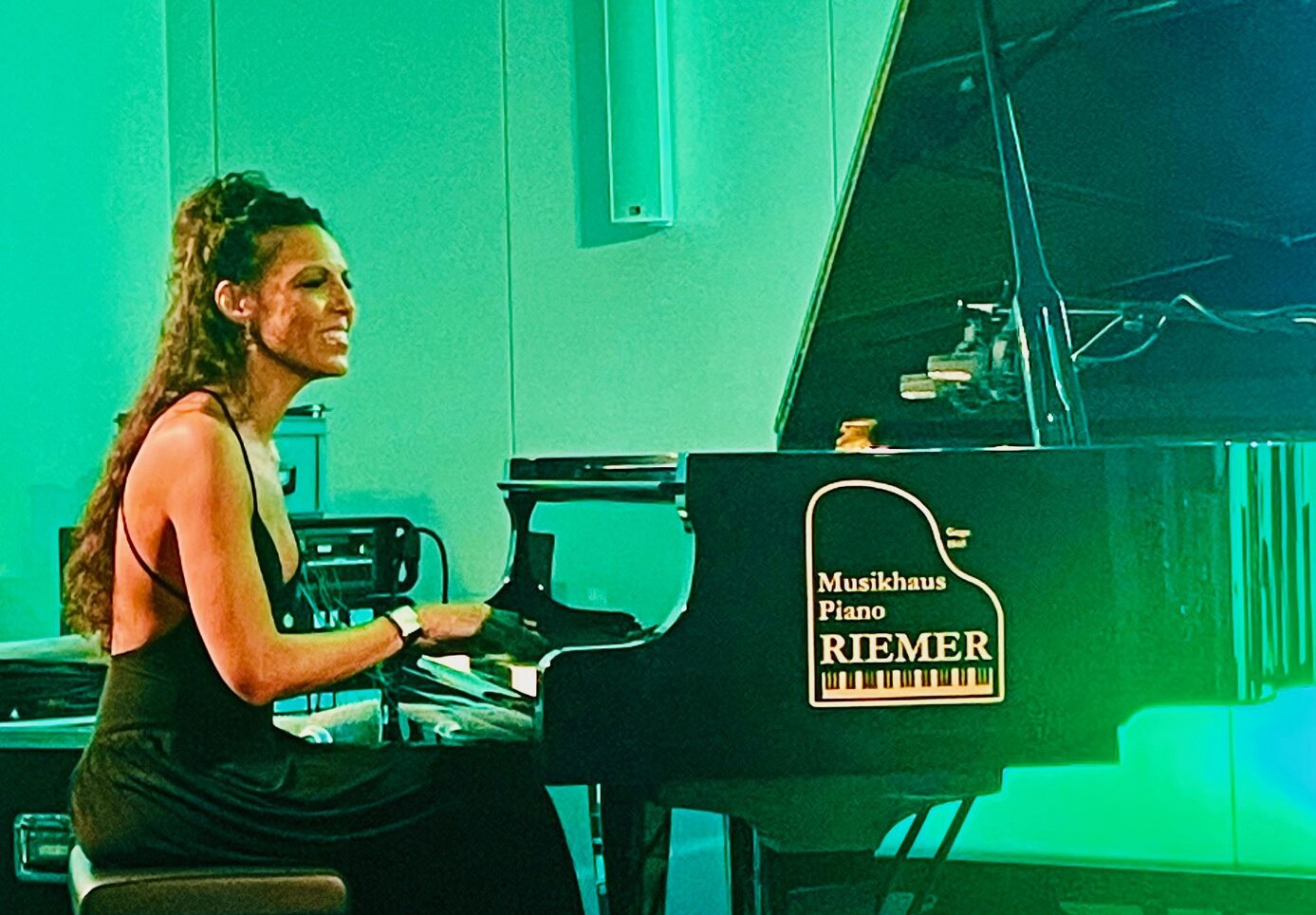 Marialy Pacheco beeindruckt bei Jazzparty