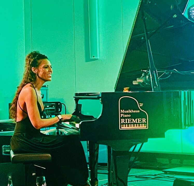 Marialy Pacheco beeindruckt bei Jazzparty