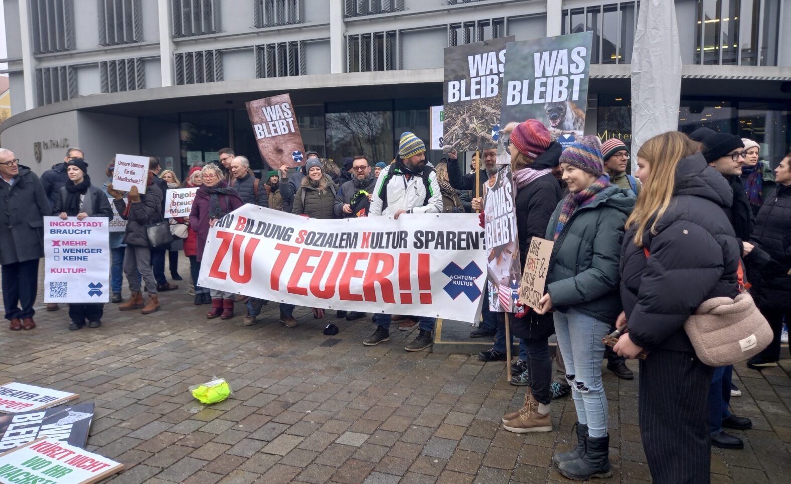 Protest der Kulturszene und Grundsatzrede von Kulturreferent Marc Grandmontagne