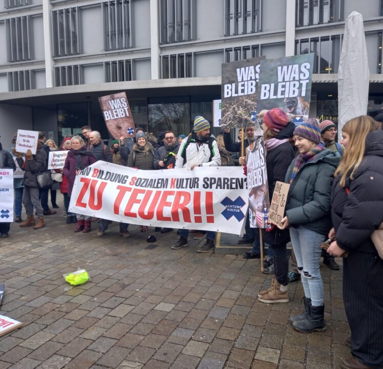 Protest der Kulturszene und Grundsatzrede von Kulturreferent Marc Grandmontagne