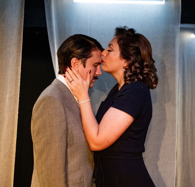 „Kleine Eheverbrechen“ im Ingolstädter Altstadttheater