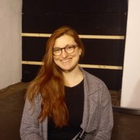 Daniela Plößner bei „Besser als Fernsehen“: Realsatire der Berufstätigkeiten