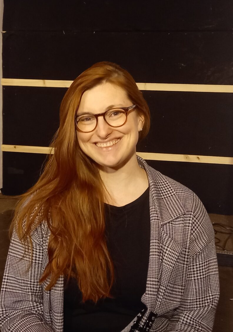 Daniela Plößner bei „Besser als Fernsehen“: Realsatire der Berufstätigkeiten