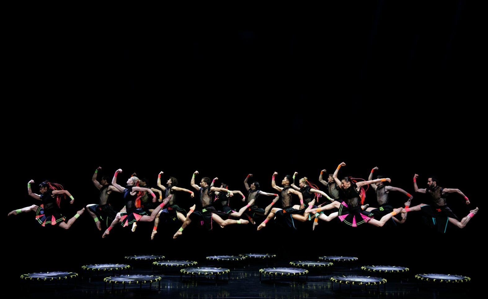 Jubel für „Fireworks“ von Gauthier Dance im Stadttheater Ingolstadt