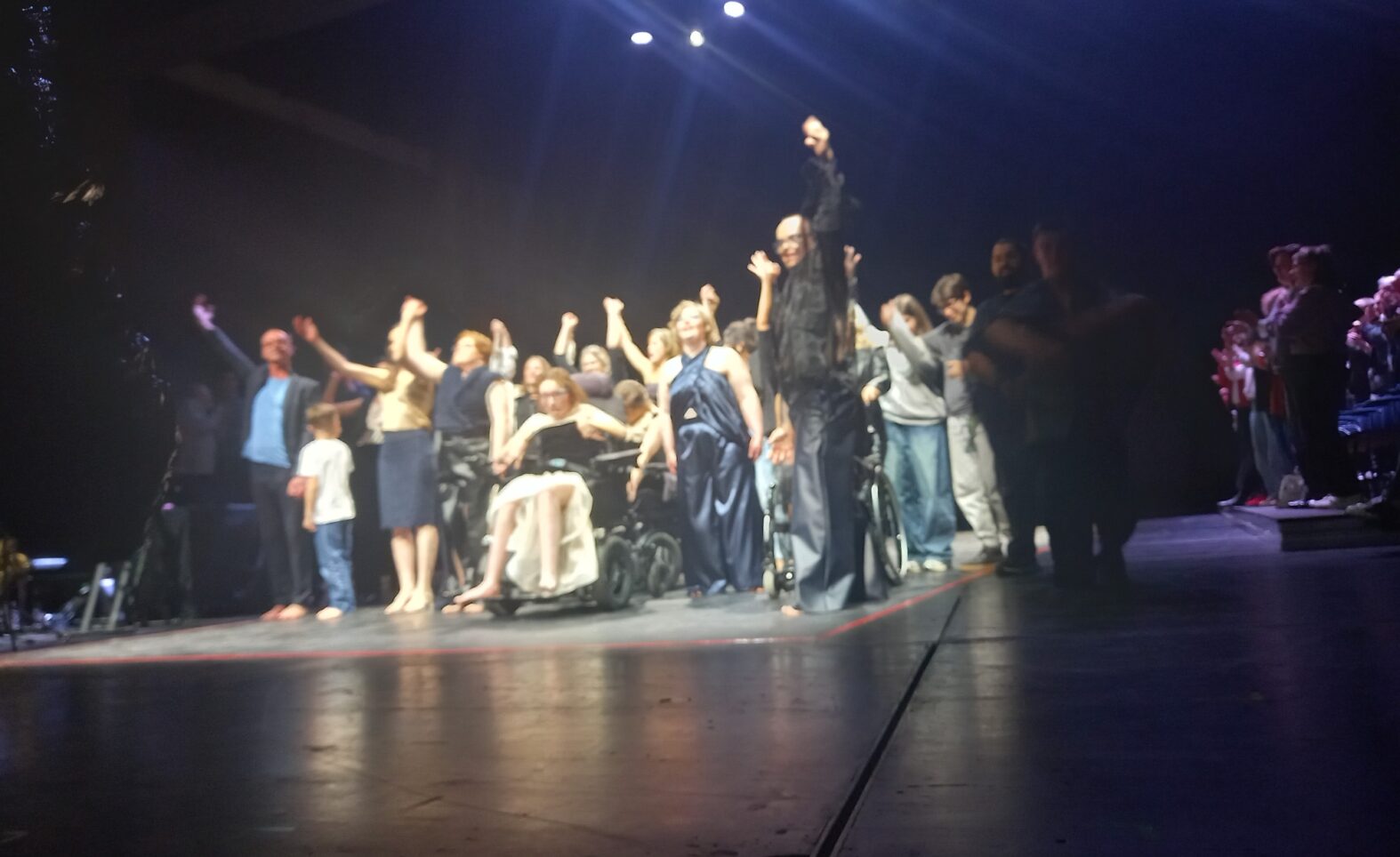 Inszenierte Modenschau „Moon River“ vom Kunstzentrum „Besondere Menschen“