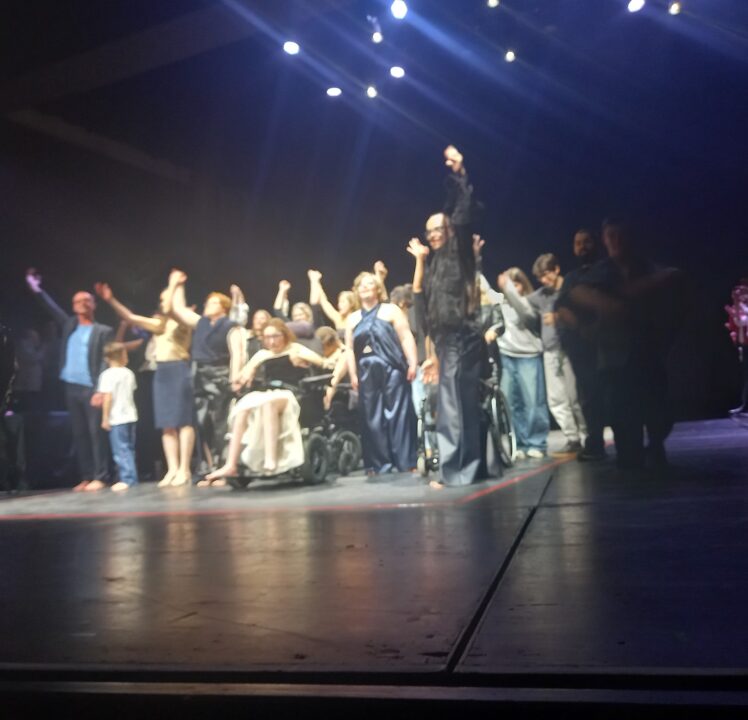 Inszenierte Modenschau „Moon River“ vom Kunstzentrum „Besondere Menschen“