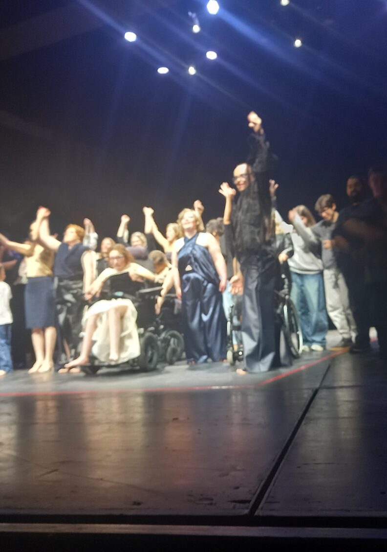 Inszenierte Modenschau „Moon River“ vom Kunstzentrum „Besondere Menschen“