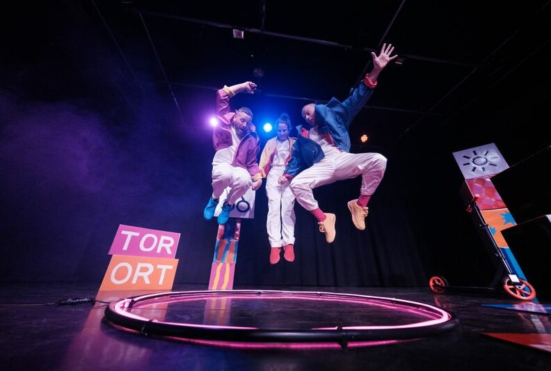 O (die shOw): hinreißendes Gastspiel für taubes und hörendes Publikum ab 6