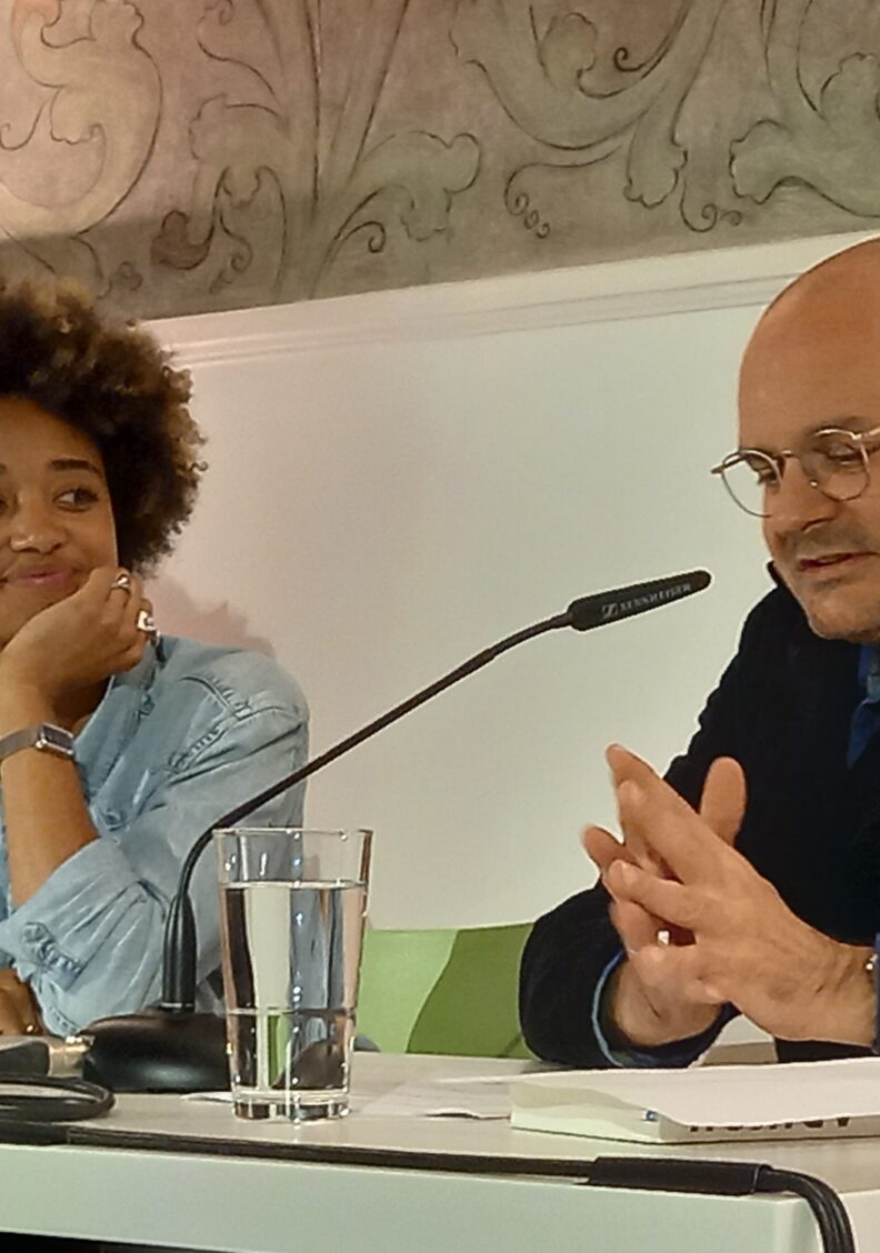 Raphaelle Red hat mit ihrem Roman „Adikou“ die Ingolstädter Literaturtage eröffnet. – Ein Gespräch mit der Autorin