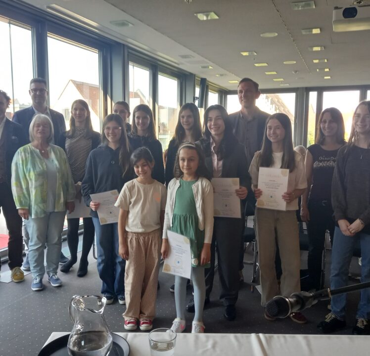 Erstaunlicher Schreibwettbewerb Ingolstädter Jugendlicher