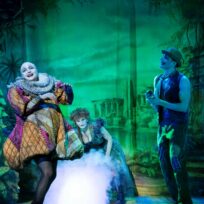 Sensationell: Mozarts „Zauberflöte“ mit eigenem Schauspielensemble im Stadttheater Ingolstadt