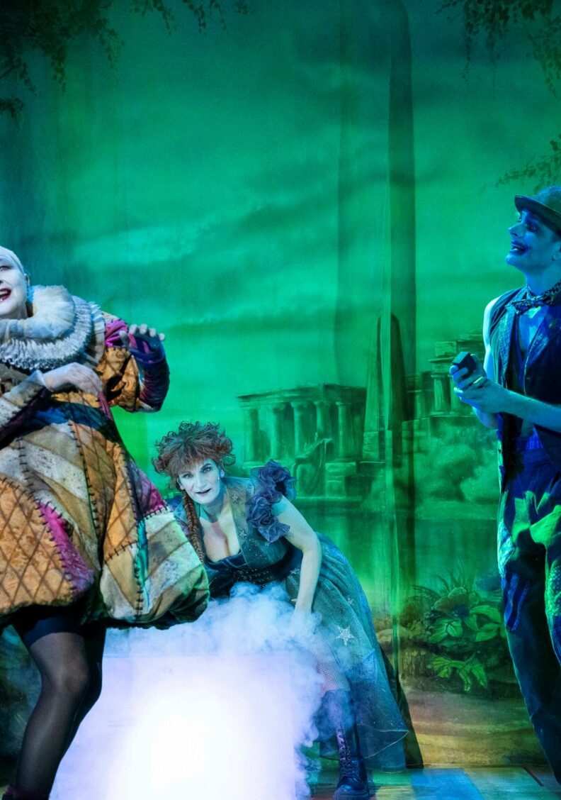 Sensationell: Mozarts „Zauberflöte“ mit eigenem Schauspielensemble im Stadttheater Ingolstadt