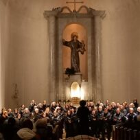 Zwischen Innigkeit und Klangfülle: Der Motettenchor bei seinem Kirchenkonzert in St. Anton