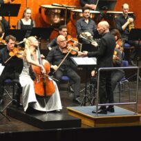 Beglückendes letztes Abo-Konzert der Kammerphilharmonie mit Cellistin Margarita Balanas