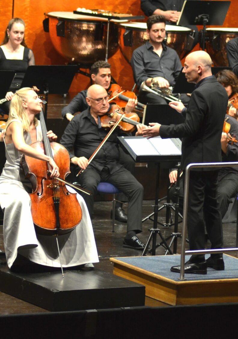Beglückendes letztes Abo-Konzert der Kammerphilharmonie mit Cellistin Margarita Balanas