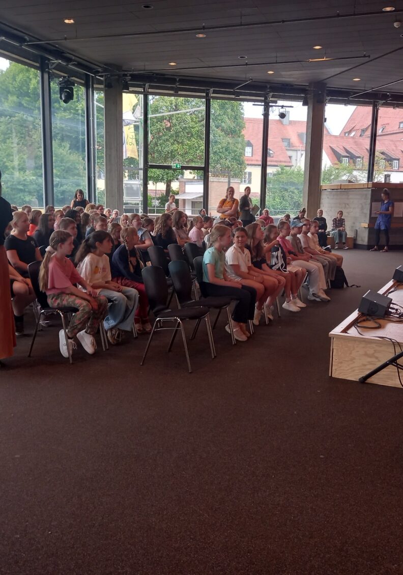 „Konferenz der Kinder meets Schul.the.val“ – Eröffnung