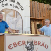 „Bibertreiber“ spielen bayerische Komödie „Odel verpflichtet“ in Obereichstätt