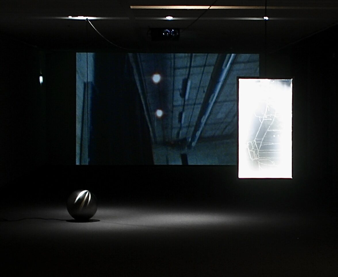 „Albergo diffuso“ des Kunstvereins Ingolstadt beginnt mit „Listening across Time“ von Camilla Metelka in Theatergalerie