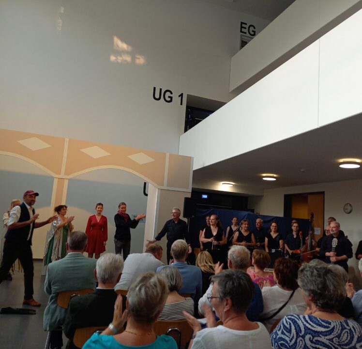 „Komödianten!!“ – ein szenisches Konzert von Walter Kiesbauer nach einer Simon-Mayr-Oper
