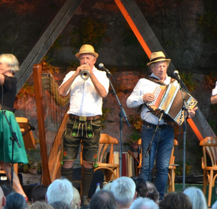 Wellküren und Wellbrüder erstmals gemeinsam bei Kulturtagen in Nassenfels