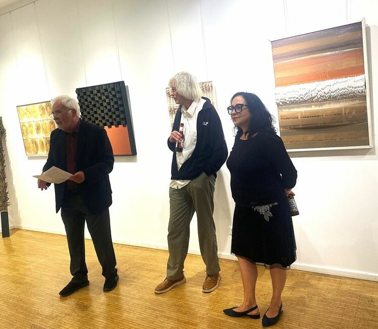 Wenn Fundstücke zu Kunst werden: Dieter Breitschwerdts Ausstellung „Aspekte der Vergänglichkeit“ in der Städtischen Galerie in Pfaffenhofen