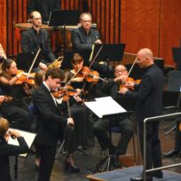 Glanzvoller Saisonstart der Kammerphilharmonie IN im voll besetzten Theaterfestsaal
