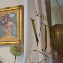 Designerin Vanessa Jasmin Panné eröffnete ihre Maison VJP mit einer Vernissage von Mehlika Tanriverdi
