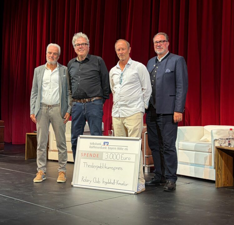 Spielzeiteröffnung mit Rotary-Publikumspreis für Ralf Lichtenberg