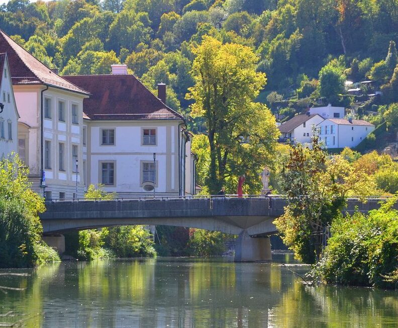 Archäologische Reise in die Eichstätter Baugeschichte: Spitalbrücke und Batterieturm