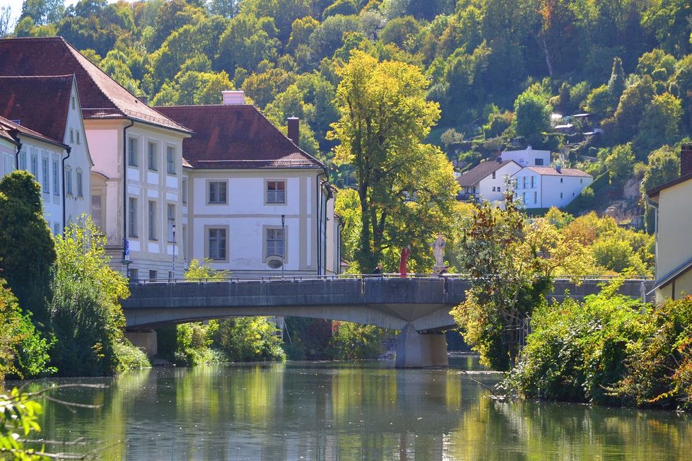 Archäologische Reise in die Eichstätter Baugeschichte: Spitalbrücke und Batterieturm